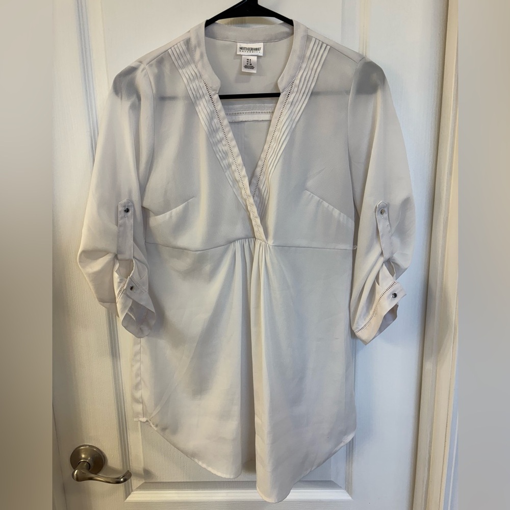 Women’s Maternity Size Small Motherhood Maternity Cream Cuffed Sleeve Blouse